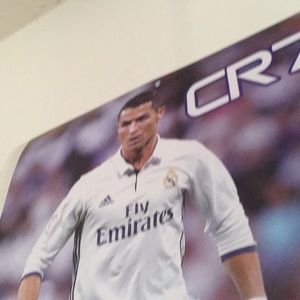 Meet your Posher, Victor